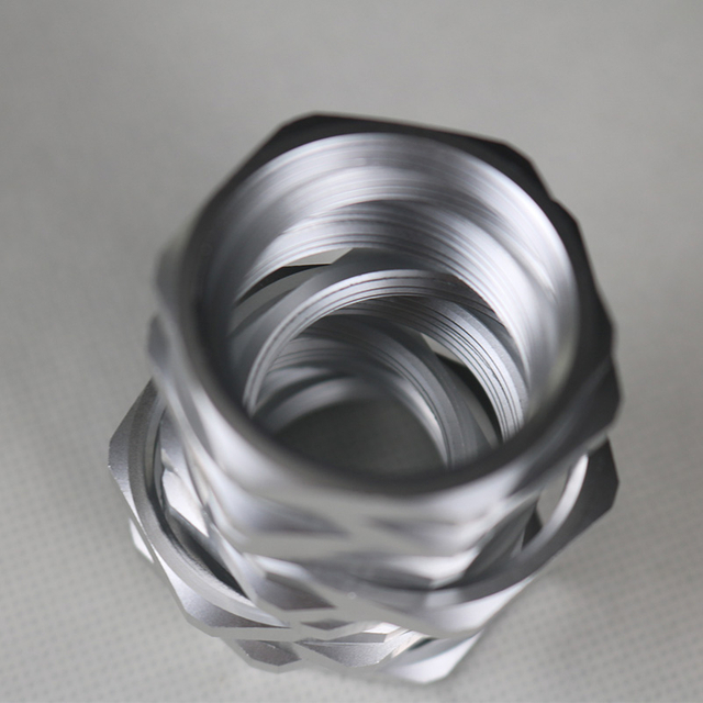 Écrou en alliage d'aluminium CNC